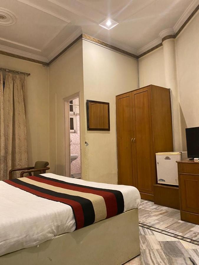 Lavi Hotel Hari Darshan - 10 Meter From Golden Temple Amritsar Exterior photo