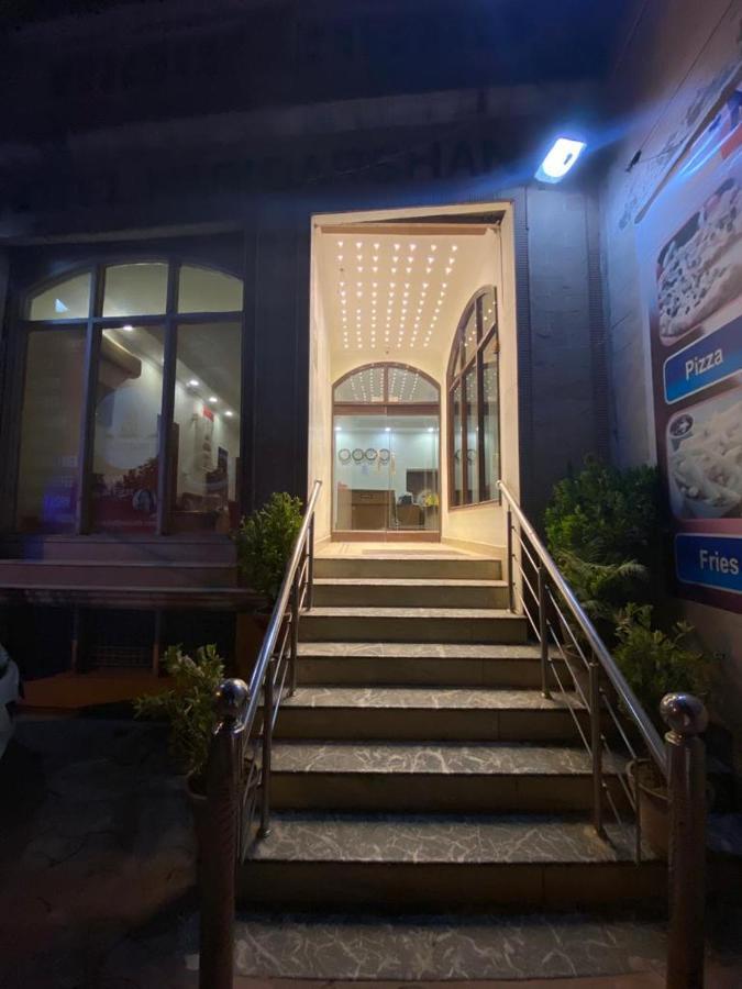 Lavi Hotel Hari Darshan - 10 Meter From Golden Temple Amritsar Exterior photo