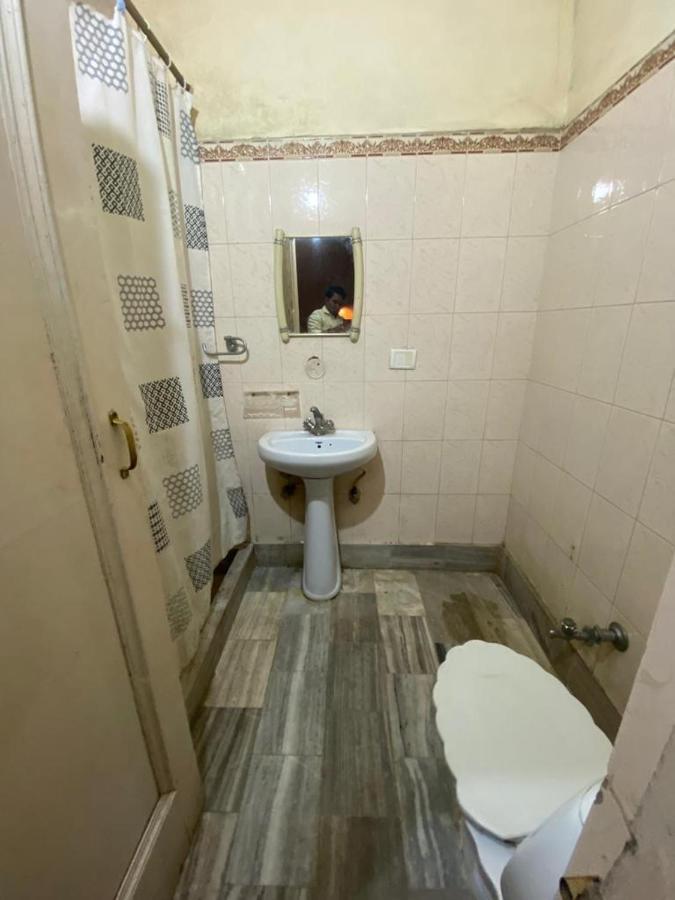 Lavi Hotel Hari Darshan - 10 Meter From Golden Temple Amritsar Exterior photo